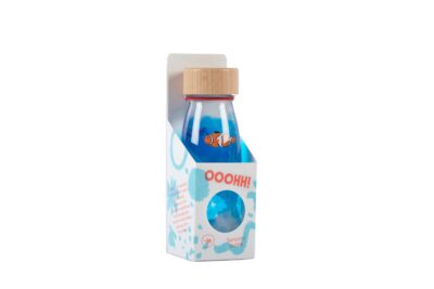petit-boum-bouteille-sensorielle-sons-poisson-boite