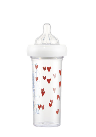 le-biberon-francais-biberon-motif-coeur