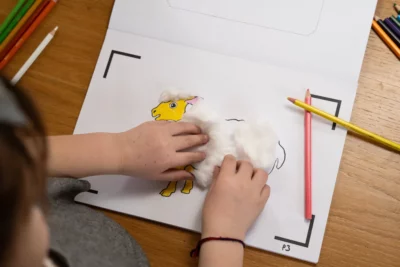 edition-animee-cahier-de-dessin-animee-les-comptines-de-la-ferme-des-3ans-modele