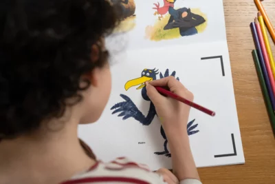 edition-animee-cahier-de-dessin-animee-les-petites-poules-des-4ans-modele