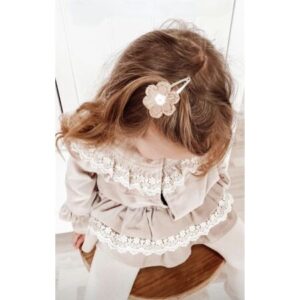Barrette Marguerite Beige