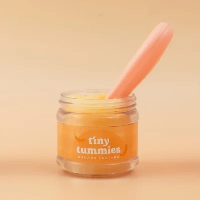 pot-de-compote-de-banane-et-cuillere-tiny-harlow