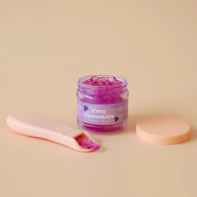 pot-de-gele-de-raisin-et-cuillere-tiny-harlow